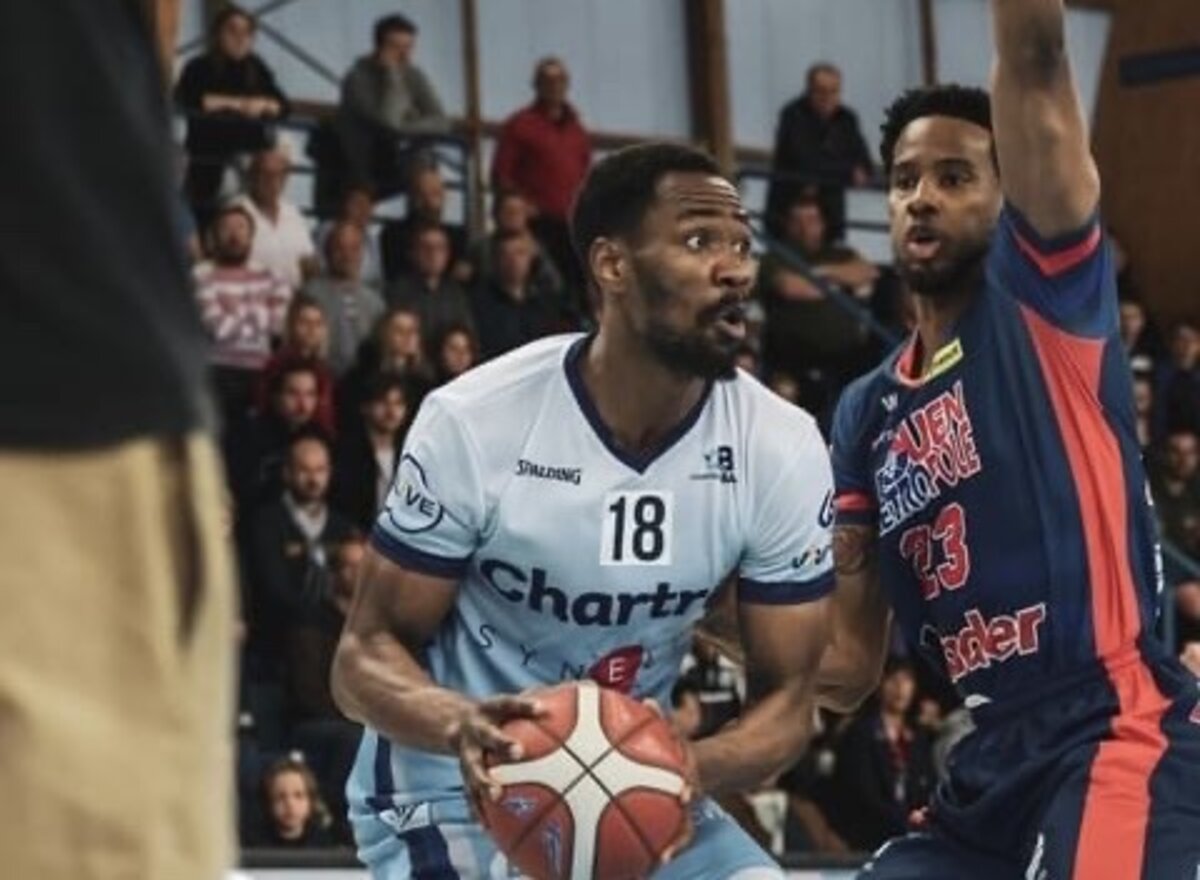 Omari Gudul file à Rueil BeBasket