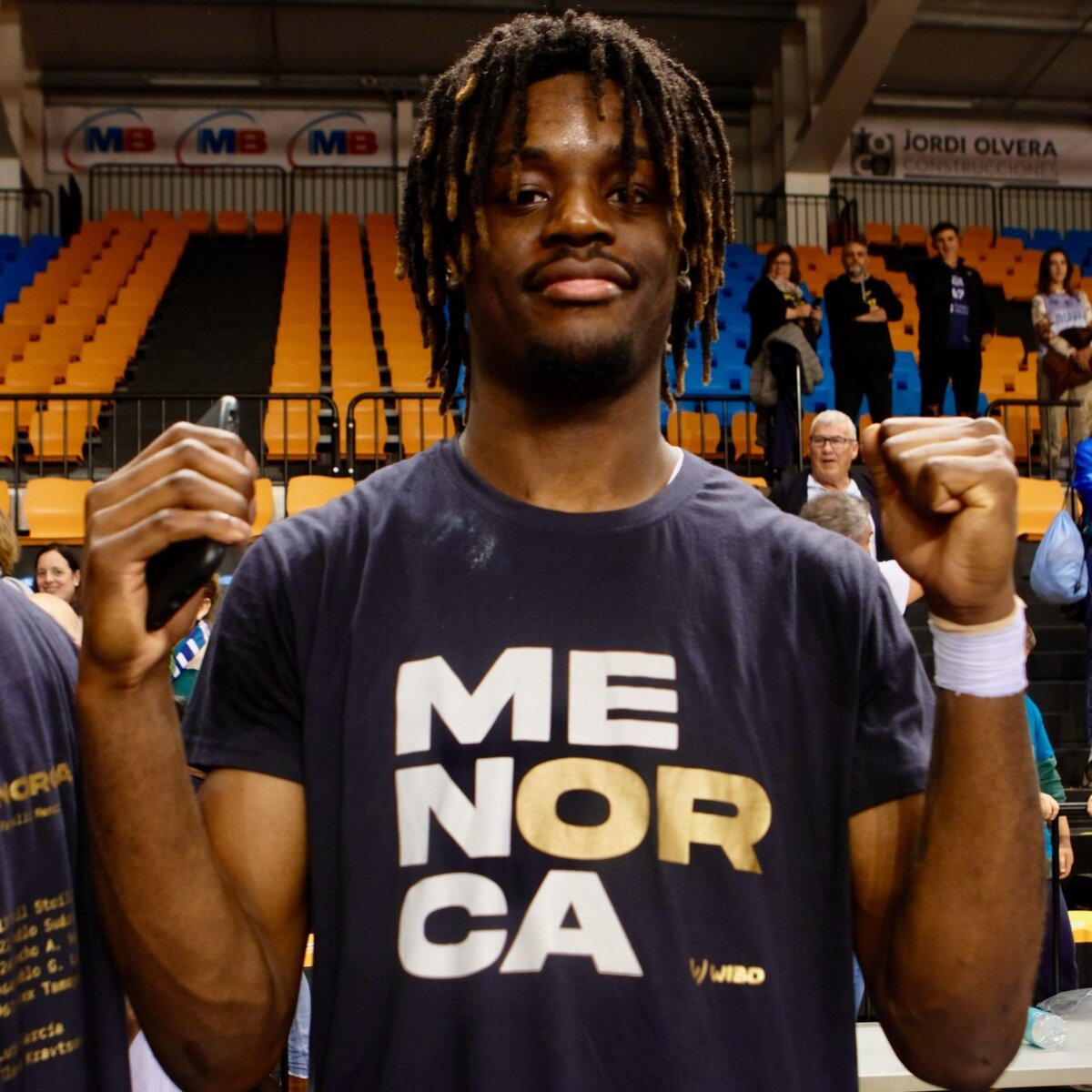 Maxime Yomi monte d'un cran en Espagne BeBasket