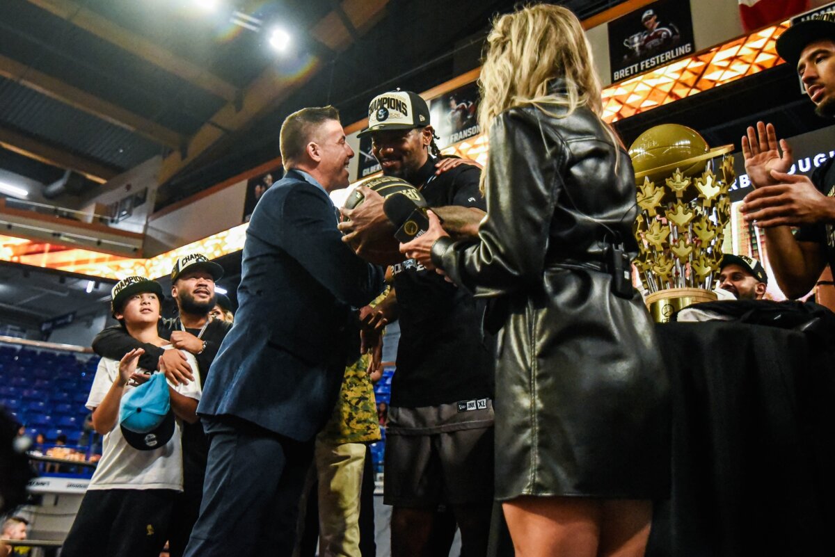 Isiaha Mike (Bourg) élu MVP de la finale de CEBL, pas de trophée pour