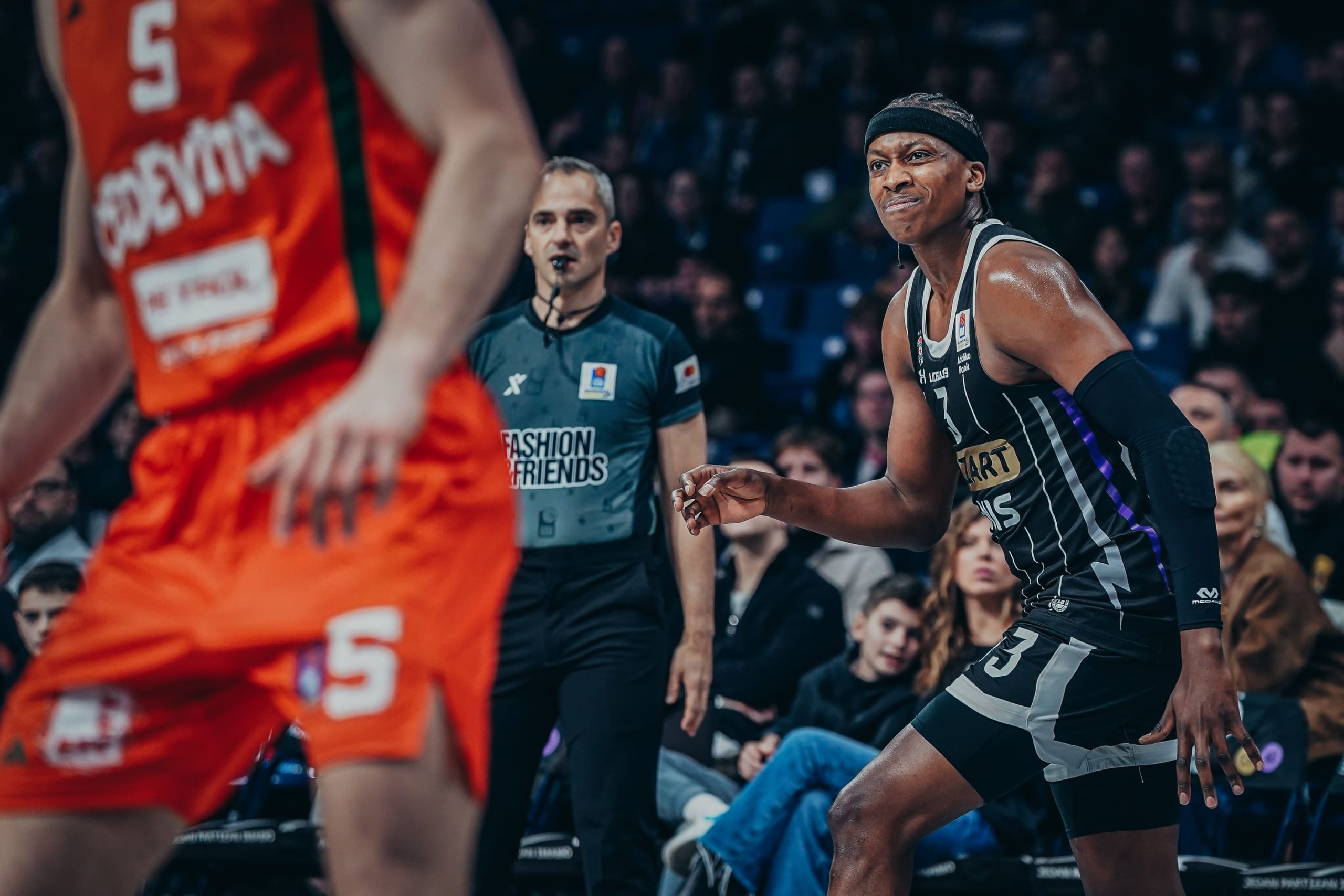 Frank Ntilikina retrouve les Bleus après un an à Belgrade. Si son choix a été “très dur”, il lui semble être “le bon, et un plus pour enchaîner à l’Euro”.