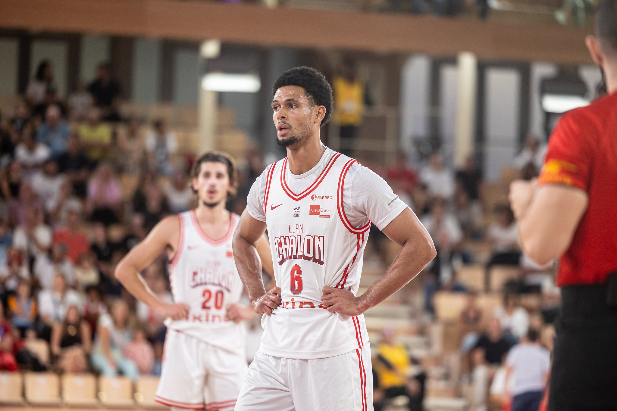 En Betclic ELITE, la SIG Strasbourg a réalisé le gros coup du multiplex en renversant Boulazac au Rhénus pour mettre la pression au classement sur le groupe de leaders. Le promu ressort frustré mais surtout inquiet pour son jeune leader Hugo Robineau… La logique a également été respectée au Chaudron où l’Élan a malgré tout souffert […]