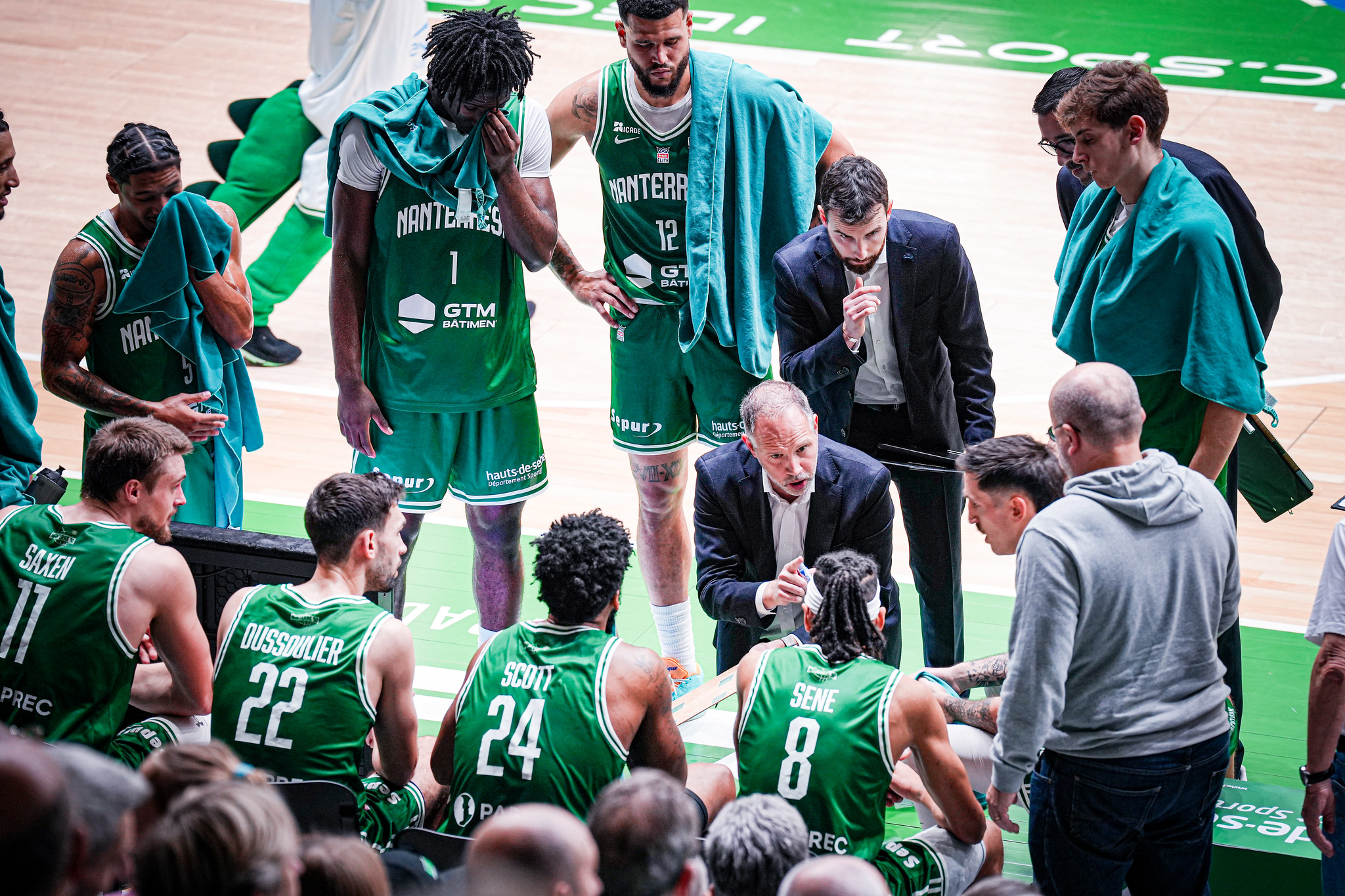 La victoire a glissé entre les mains du Cholet Basket, qui s'est fait remonter de 21 points en seconde période par Nanterre, à domicile.