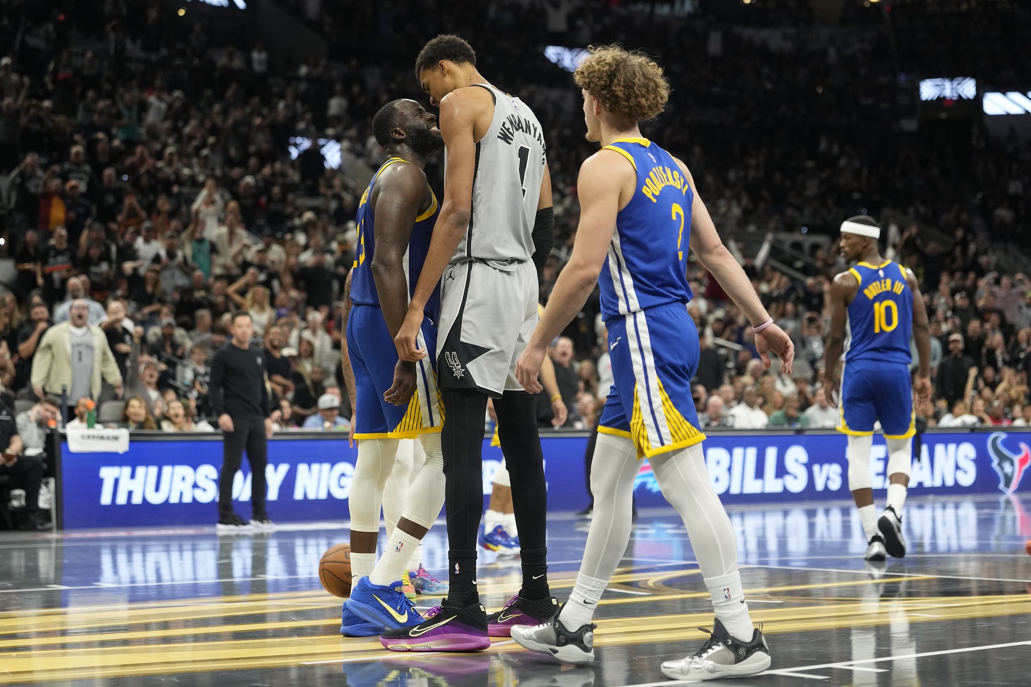 Draymond Green est revenu sur son duel pimenté avec Victor Wembanyama, qui s'était illustré par un dunk au-dessus du joueur des Warriors.