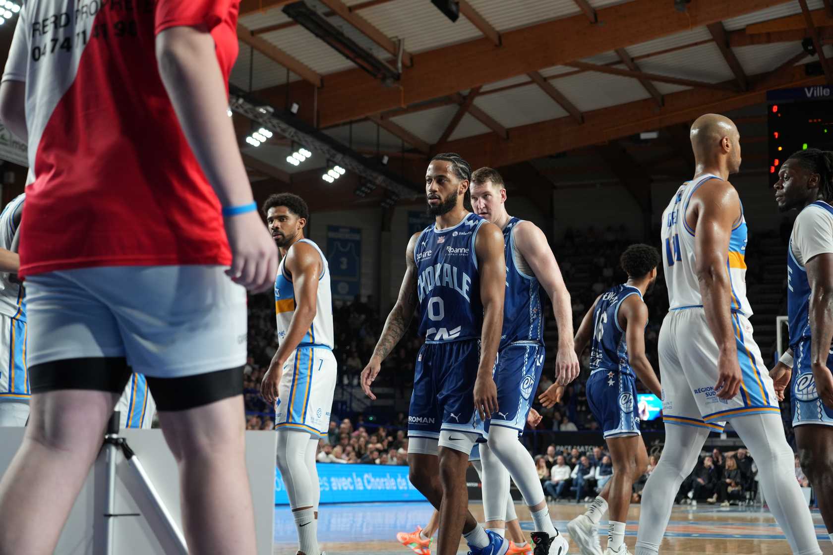 Revenu aux affaires après deux mois d’absence, Jahvon Blair (1,93 m, 27 ans) a illuminé la Halle André-Vacheresse. Le Canadien, arrivé de Poitiers à l’intersaison, a guidé la Chorale de Roanne vers un succès précieux contre Antibes (81-75), confirmant à quel point son retour pouvait changer la donne pour le club ligérien. Un retour décisif pour […]