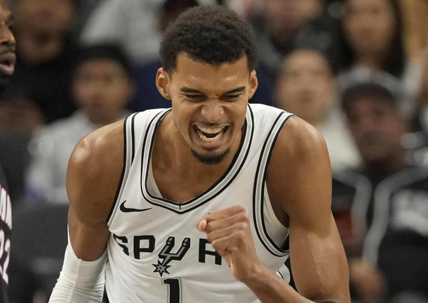 Les Spurs n'avaient démarré une saison par un 5-0. C'est fait en grande partie grâce à Victor Wembanyama, auteur d'un match à 40 d'évaluation