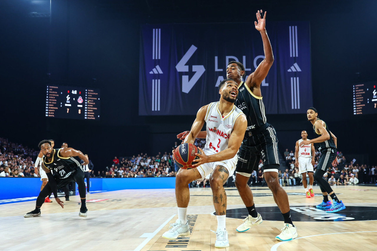 https://cdn.bebasket.fr/resources/images/blog/elie-okobo-et-monaco-retrouvent-theo-maledon-et-lasvel-ce-dimanche-8-juin-pour-le-match-3-des-demi-finales-de-playoffs-1f043a00-d039-6688-a040-1b626b1926c9.jpg