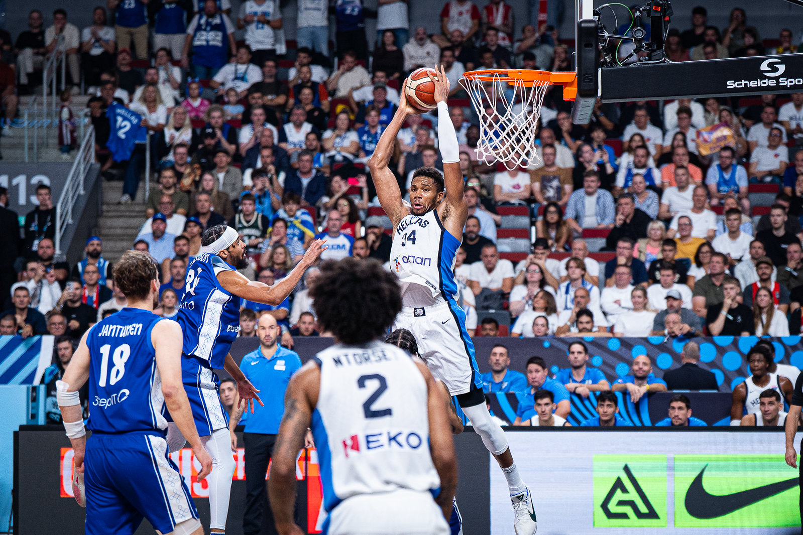 Giannis Antetokounmpo a été présent au rebond mais aussi au scoring et à la passe dans la petite finale face à la Finlande