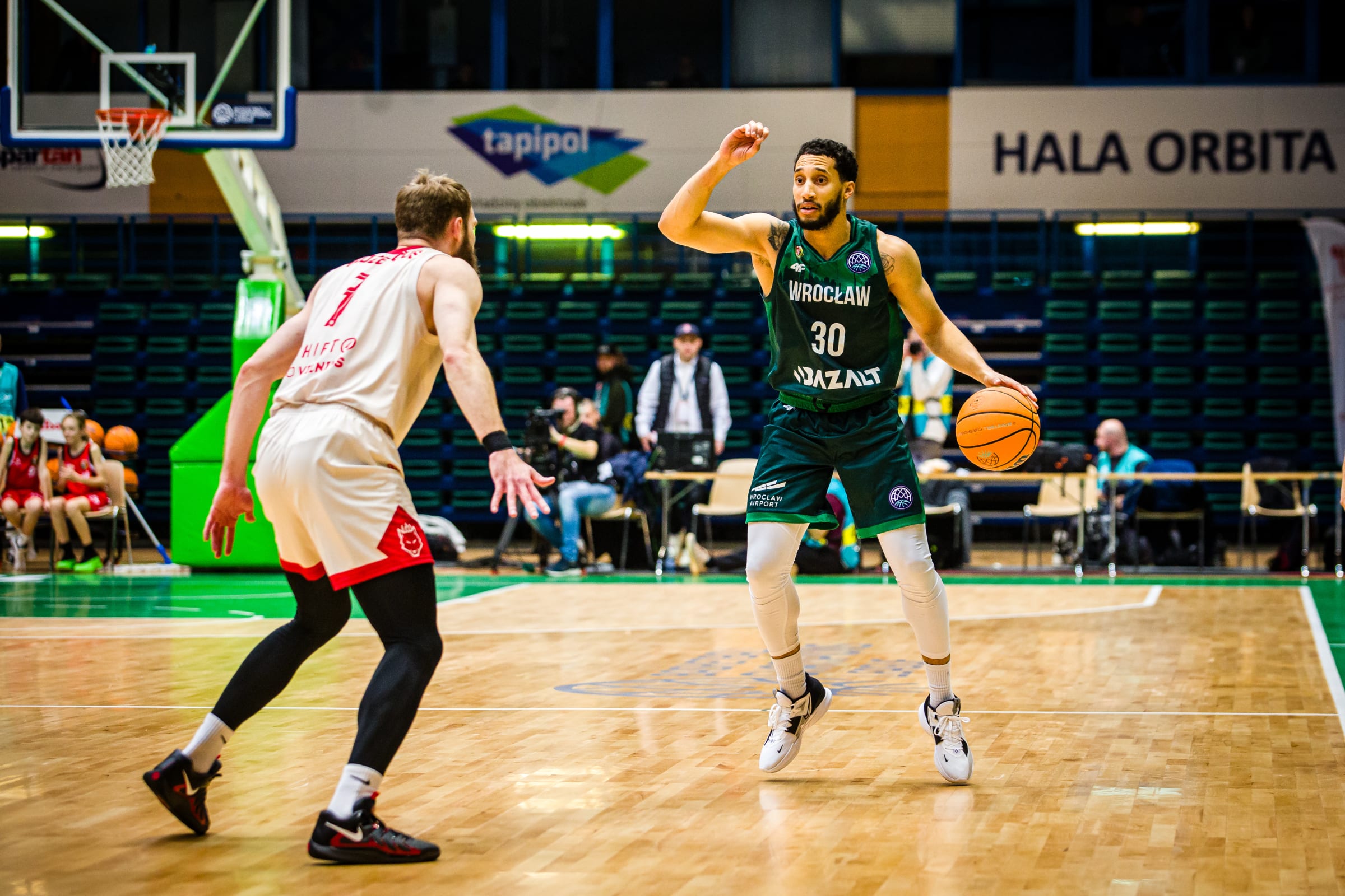 https://cdn.bebasket.fr/resources/images/blog/jeremy-senglin-est-de-retour-a-nanterre-une-deuxieme-fois-1f071828-95da-6e5c-9c6d-81c3fcc5d49e.jpg