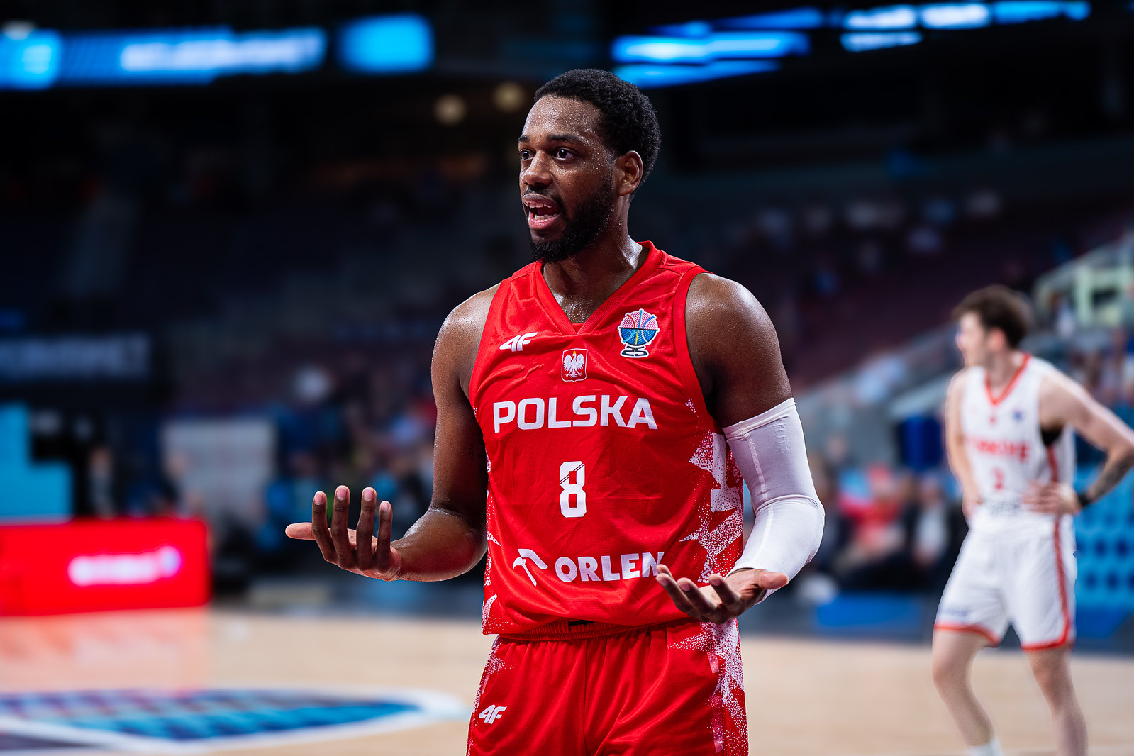 https://cdn.bebasket.fr/resources/images/blog/jordan-loyd-devrait-finalement-continuer-sa-carriere-a-lanadolu-efes-istanbul-1f090be5-0030-637c-b5af-4bc45d127262.jpg