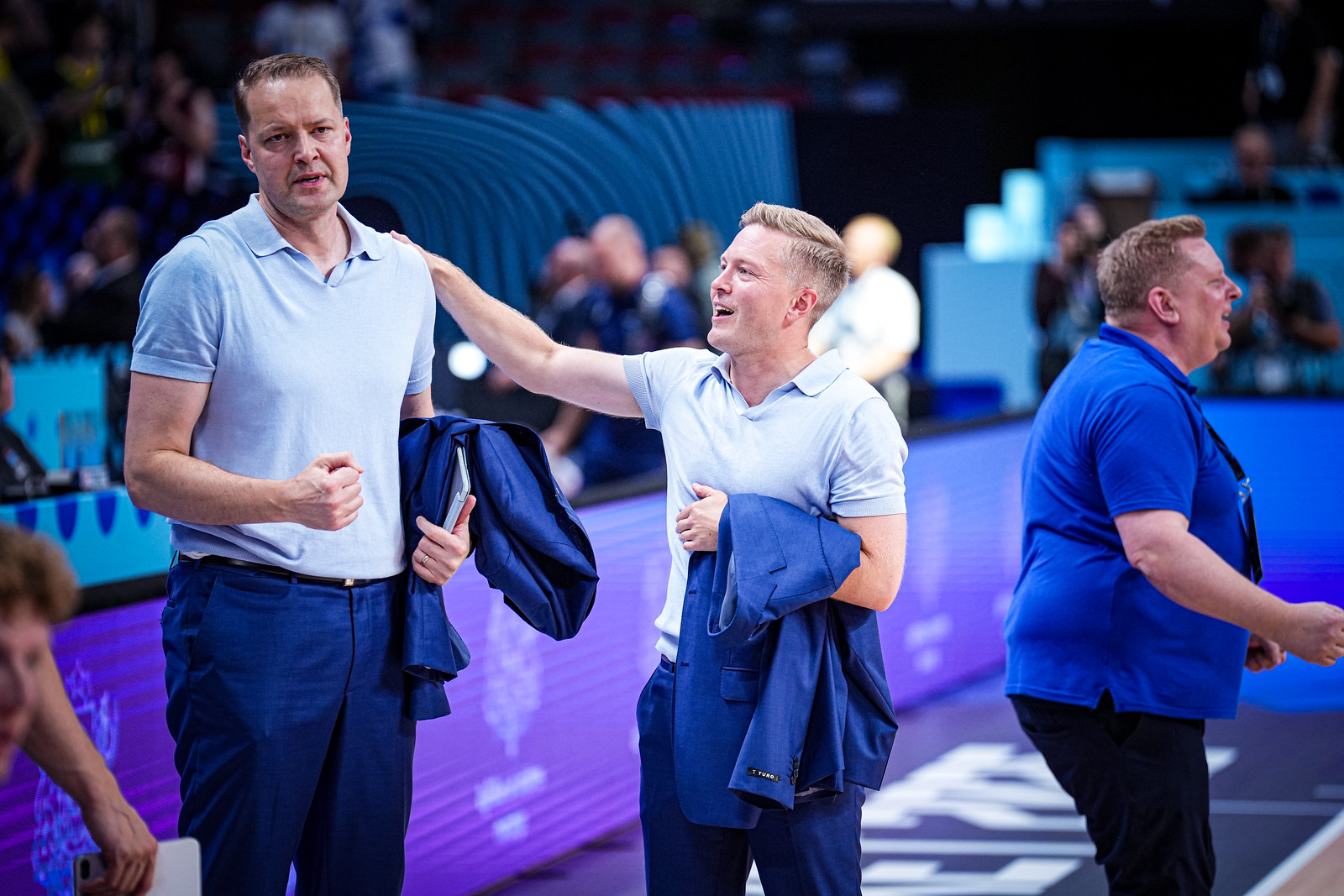 Lassi Tuovi et son adjoint, l'ancienne légende du basket finlandais Hanno Mottola, ont vécu une magnifique soirée contre la Serbie