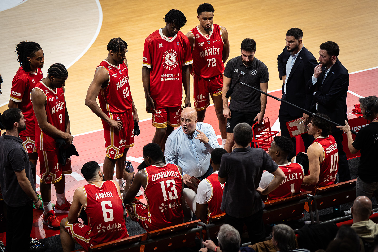 https://cdn.bebasket.fr/resources/images/blog/le-sluc-nancy-aura-livre-25-premieres-minutes-de-grande-qualite-face-a-lasvel-avant-de-secrouler-1f10a808-c9cc-67dc-8cea-ef2904068237.jpg