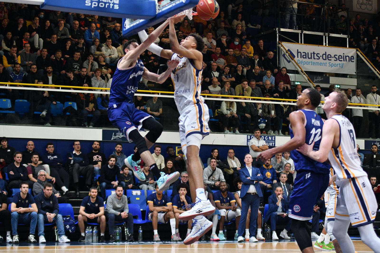 Roanne Basketball Hit by Injury Blow: Darius Hannah Out for Season with ACL Tear Roanne Basketball Hit by Injury Blow: Darius Hannah Out for Season with ACL Tear