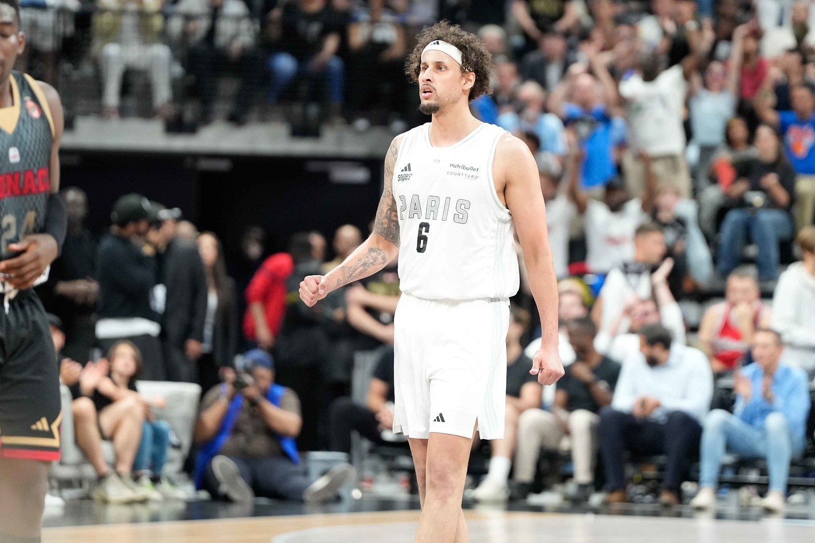 Allemagne - Michael Kessens, l’ancien intérieur de Paris Basketball, fait son retour à Bonn, où il a signé un contrat de deux ans avec les Telekom Baskets, après une saison 2024-2025 mitigée entre le club parisien et l’ALBA Berlin.