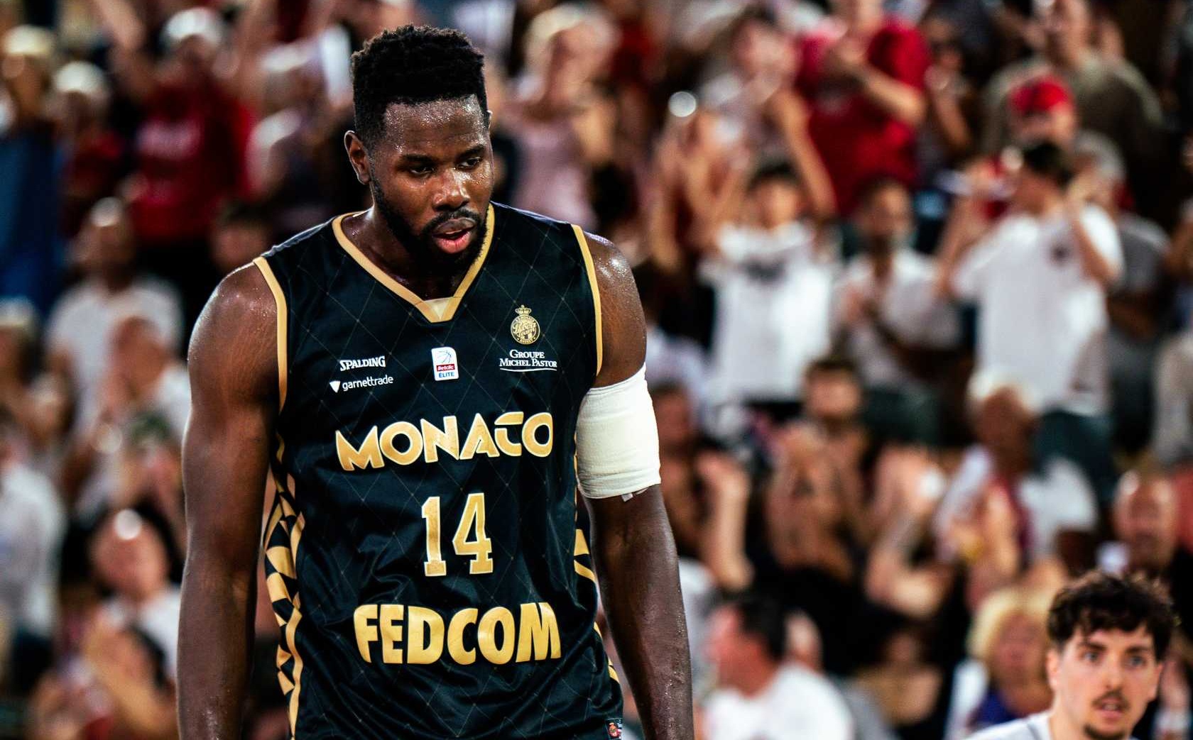 https://cdn.bebasket.fr/resources/images/blog/mouhammadou-jaiteh-est-sorti-sur-blessure-lors-du-match-4-entre-monaco-et-paris-1f04f92b-306e-6136-a4c3-d352e3b34023.jpg