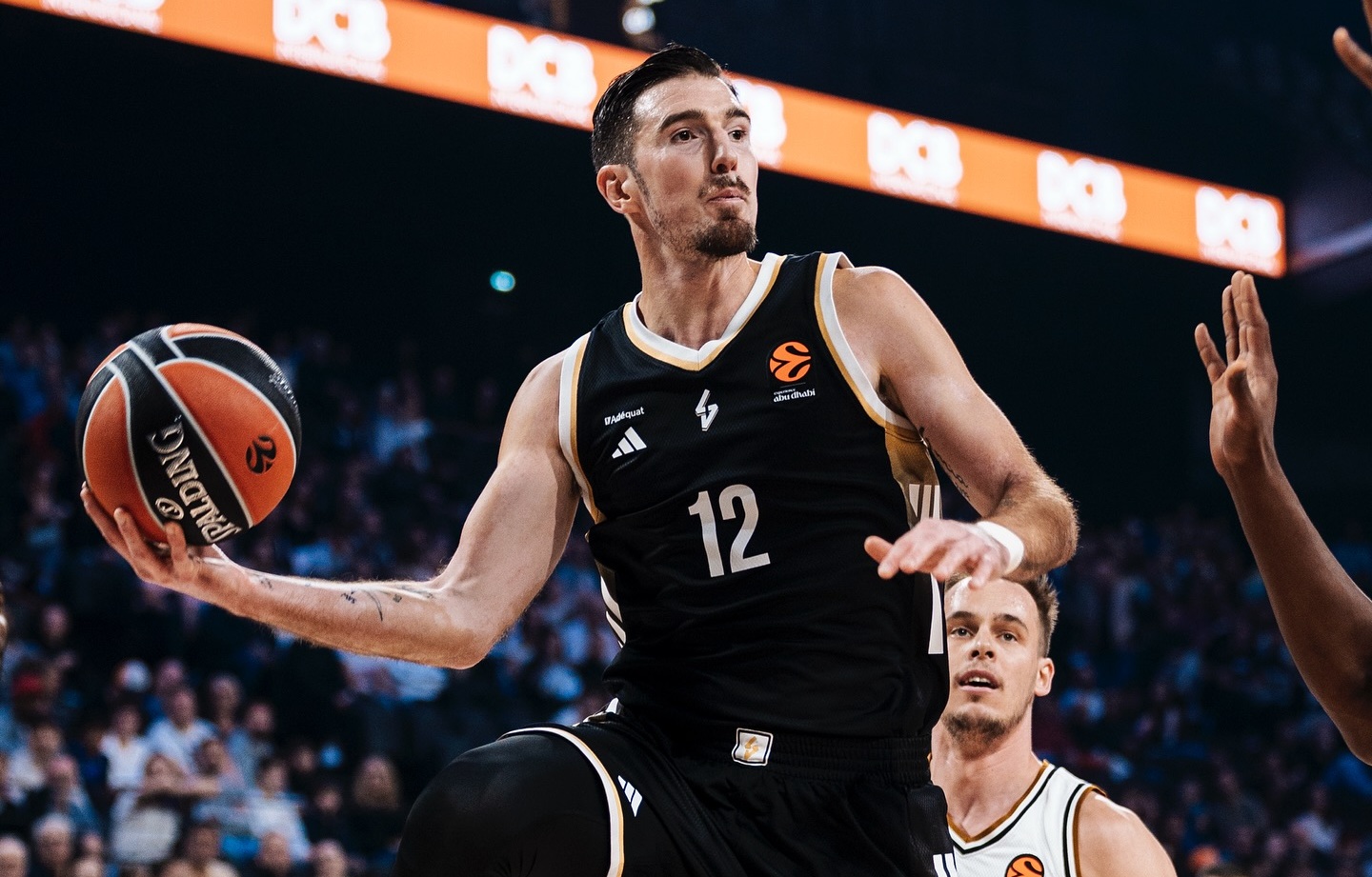 Nando De Colo doit s'arrêter pour trois semaines