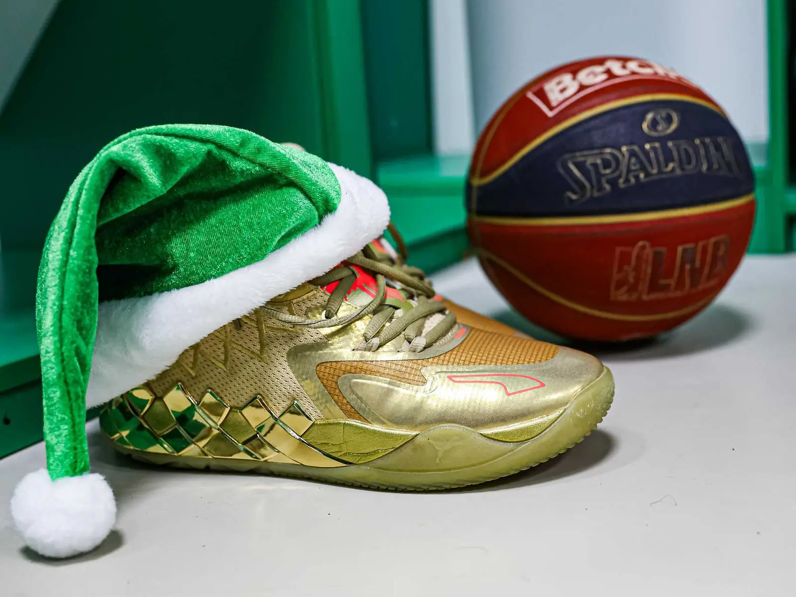 Joyeux Noël : Les Meilleurs Vœux des Acteurs du Basketball