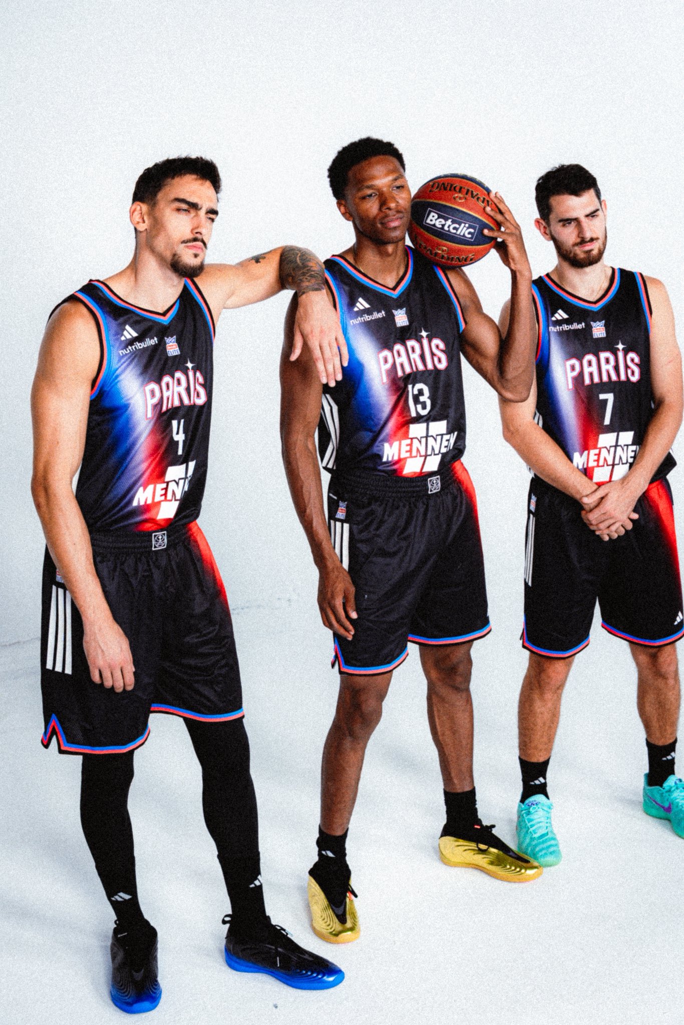 Le maillot noir. © Paris Basketball
