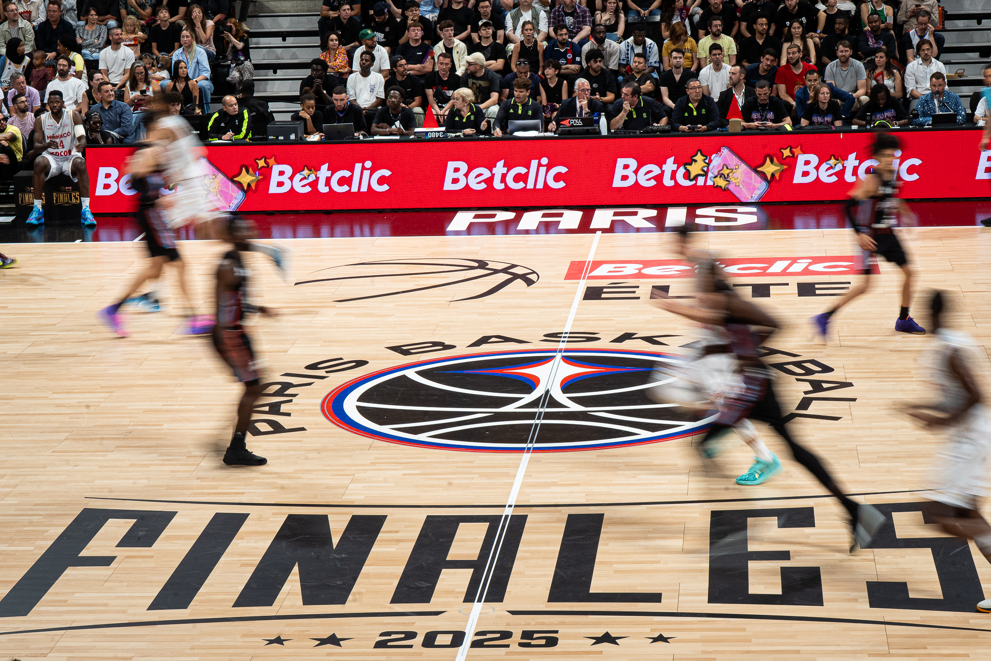 https://cdn.bebasket.fr/resources/images/blog/paris-monaco-match-5-finale-betclic-elite-2025-16-1f051b36-49df-6200-9b32-098b53f02928.jpg