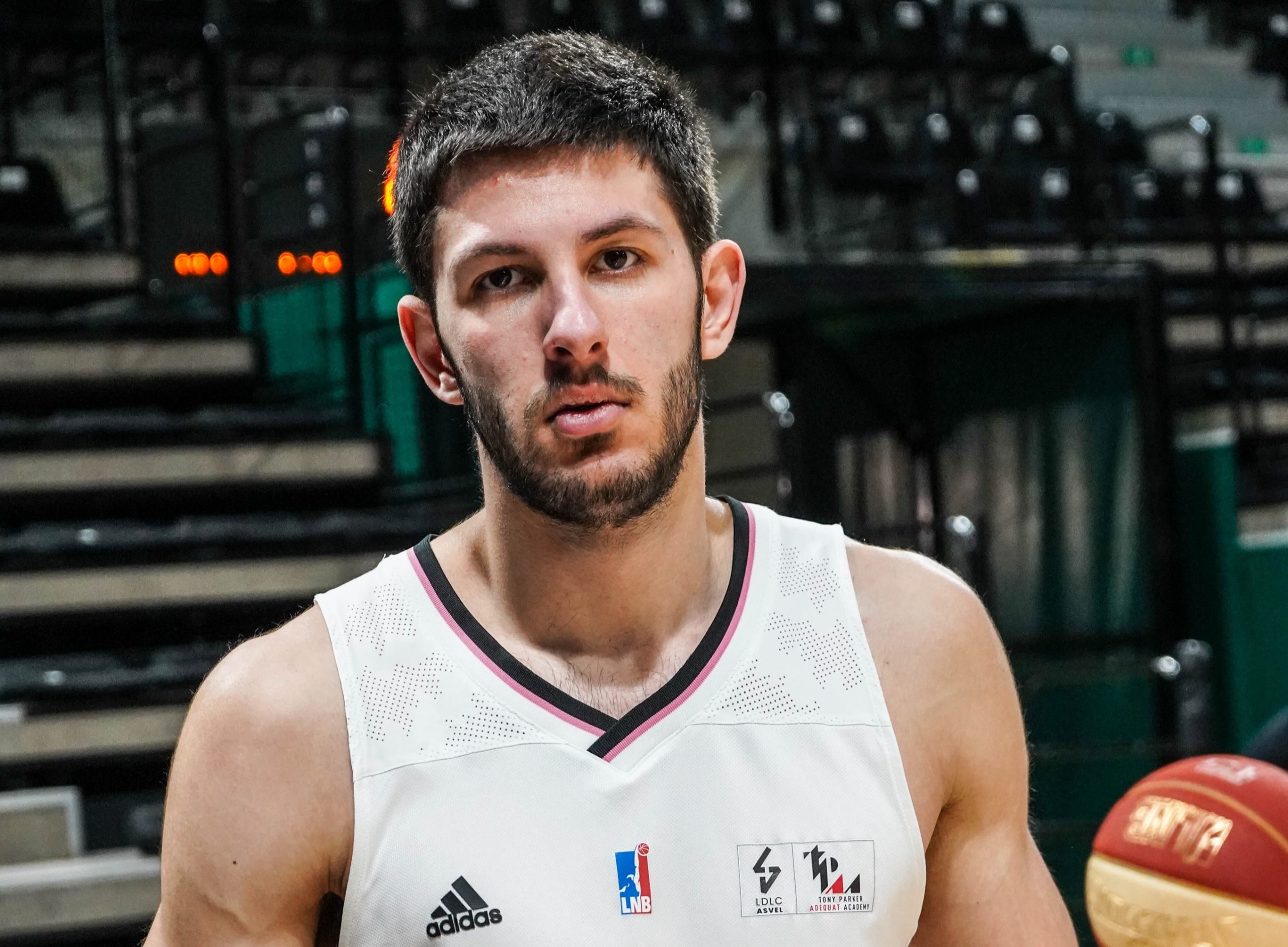 Rafail Lanaras (ex-ASVEL) arrive à Rueil - BeBasket