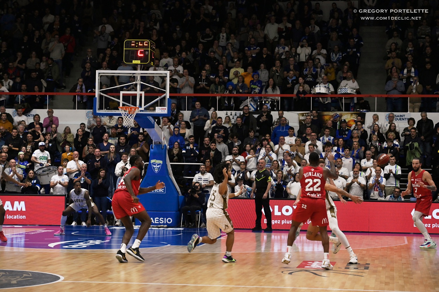 Q: Has trash talk ever led to real fights in French basketball?
