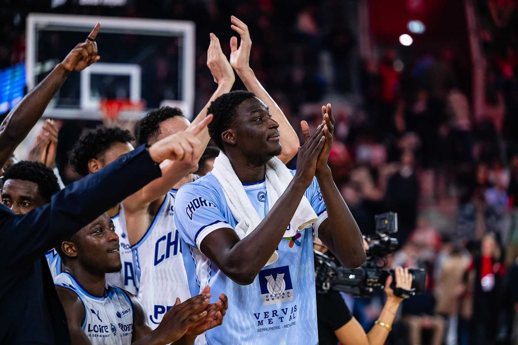 NM1 - Serigne Diakhate, intérieur de 20 ans passé par les Espoirs de Roanne, s'engage avec le SCABB Lab en Nationale 1 pour les deux prochaines saisons. Il y retrouvera Marc Berjoan, son coach chez les Espoirs de la Chorale.