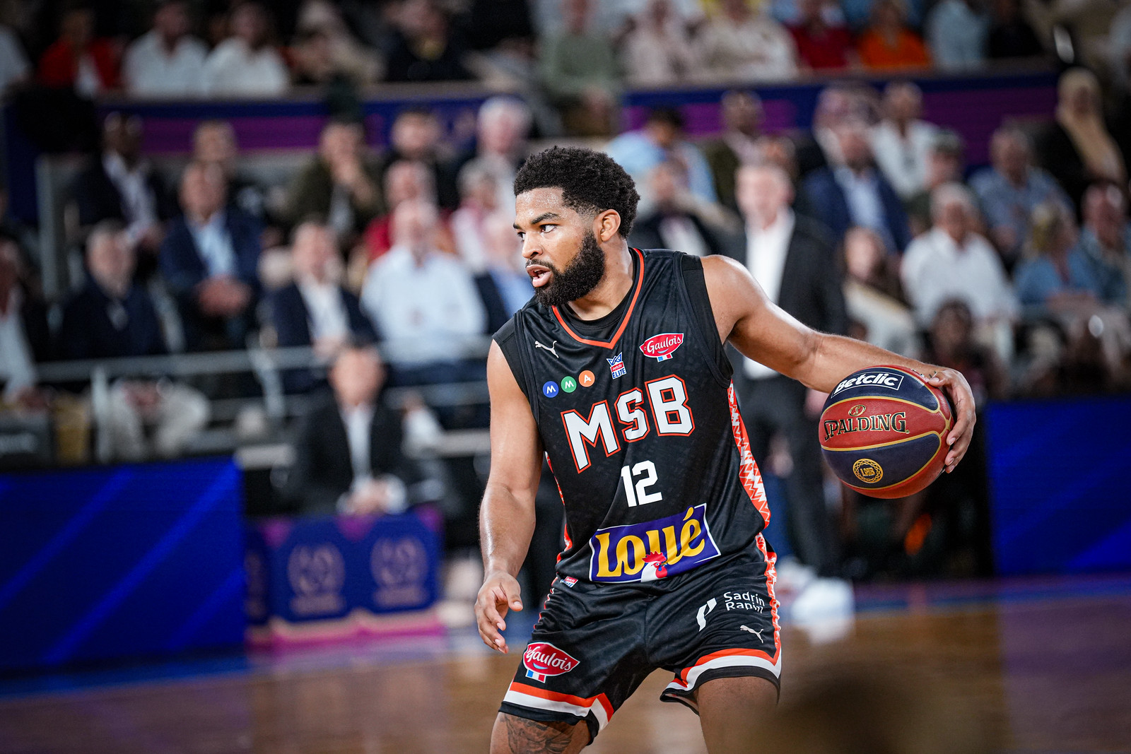 Trevor Hudgins played another trick on Paris