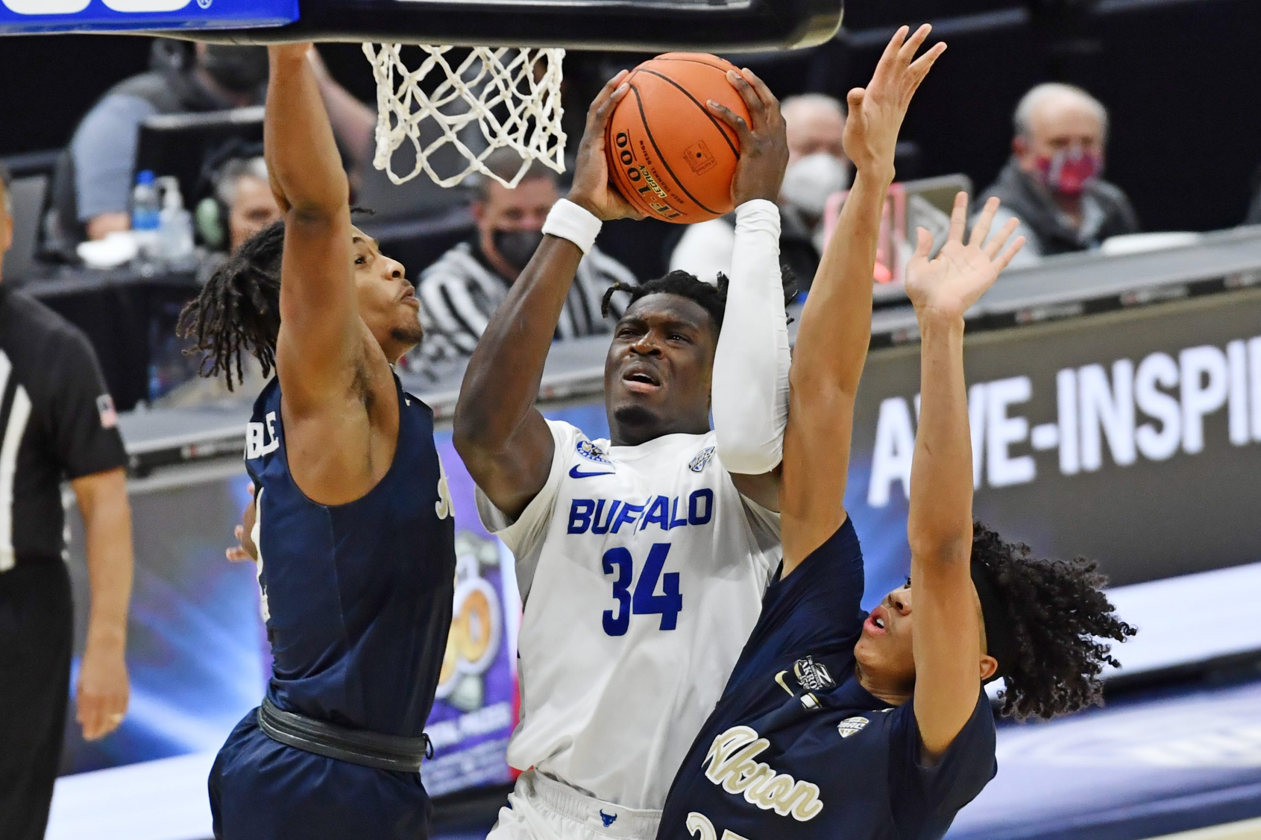 Joshua Mballa a été très solide à Ole Miss