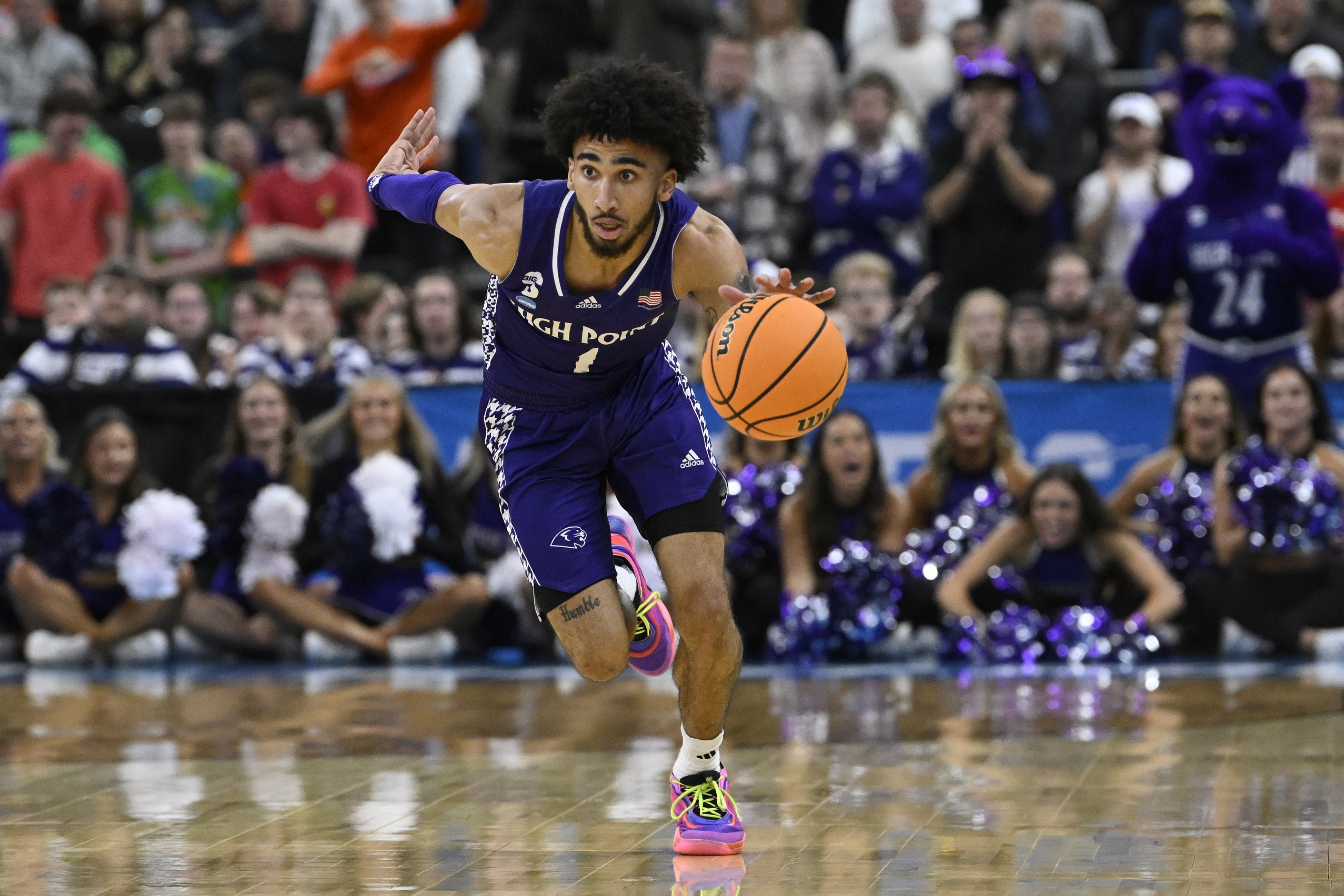 Kezza Giffa va former une doublette avec Ilias Kamardine sur la ligne arrière d'Ole Miss