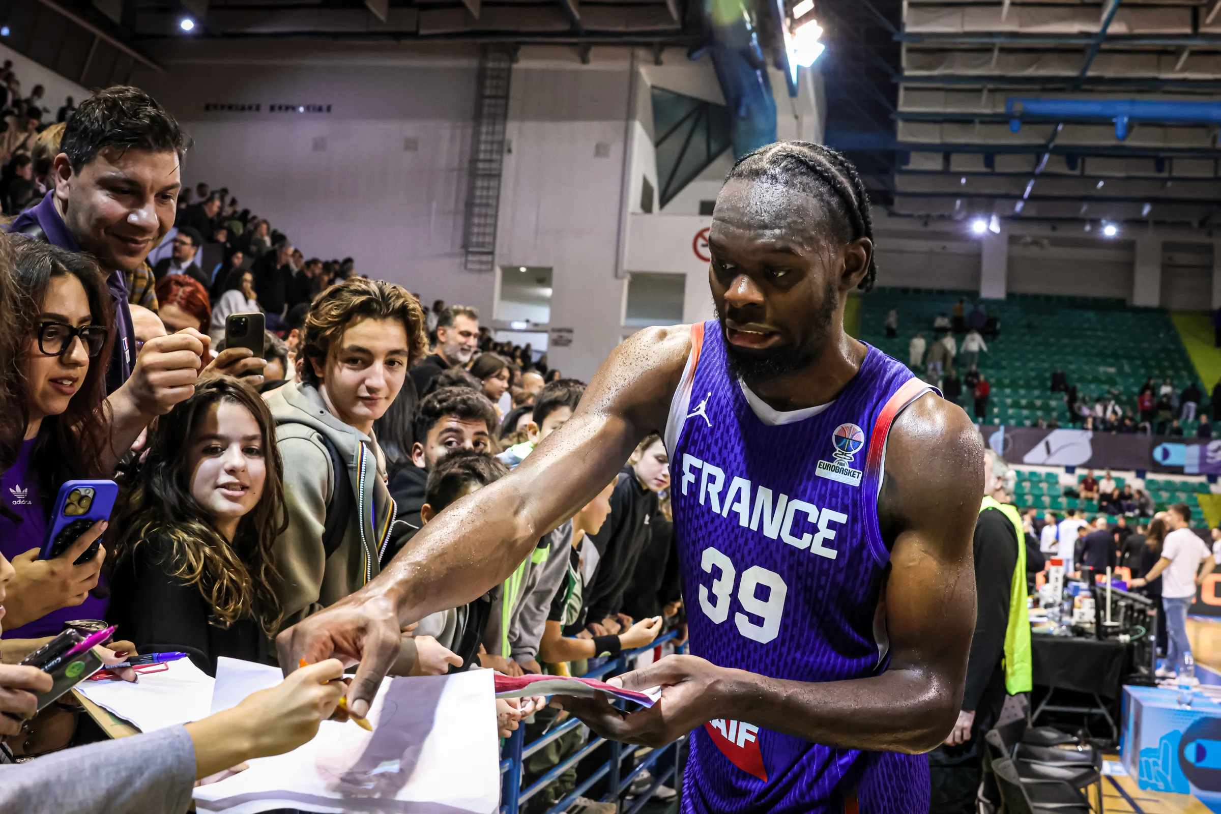 Yoan Makoundou quitte le groupe France