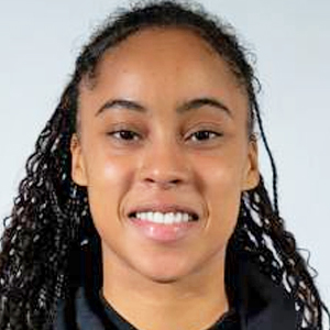 Photo_Basketball_Player_Clara Causeur.jpg