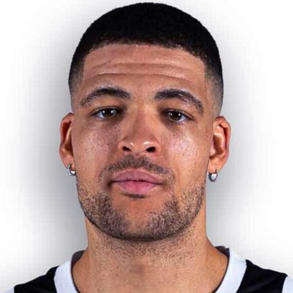 Photo_Basketball_Player_Iffe Lundberg.jpg