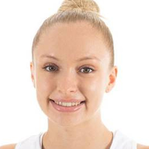 Photo_Basketball_Player_Laura Evrard.jpg