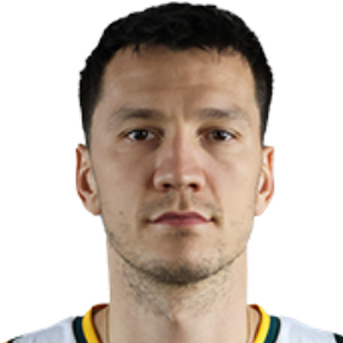 Photo_Basketball_Player-Nemanja Nenadic.jpg