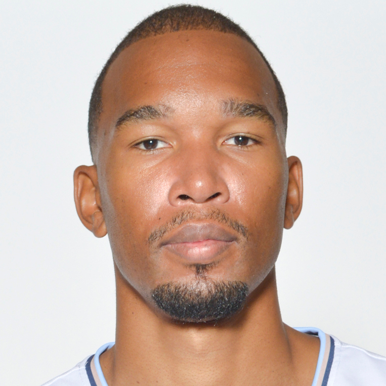 Photo_Basketball_Player-Yannis Morin.jpg